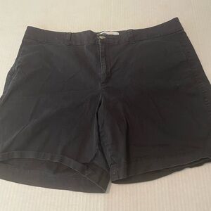 Old Navy women’s Everyday black shorts